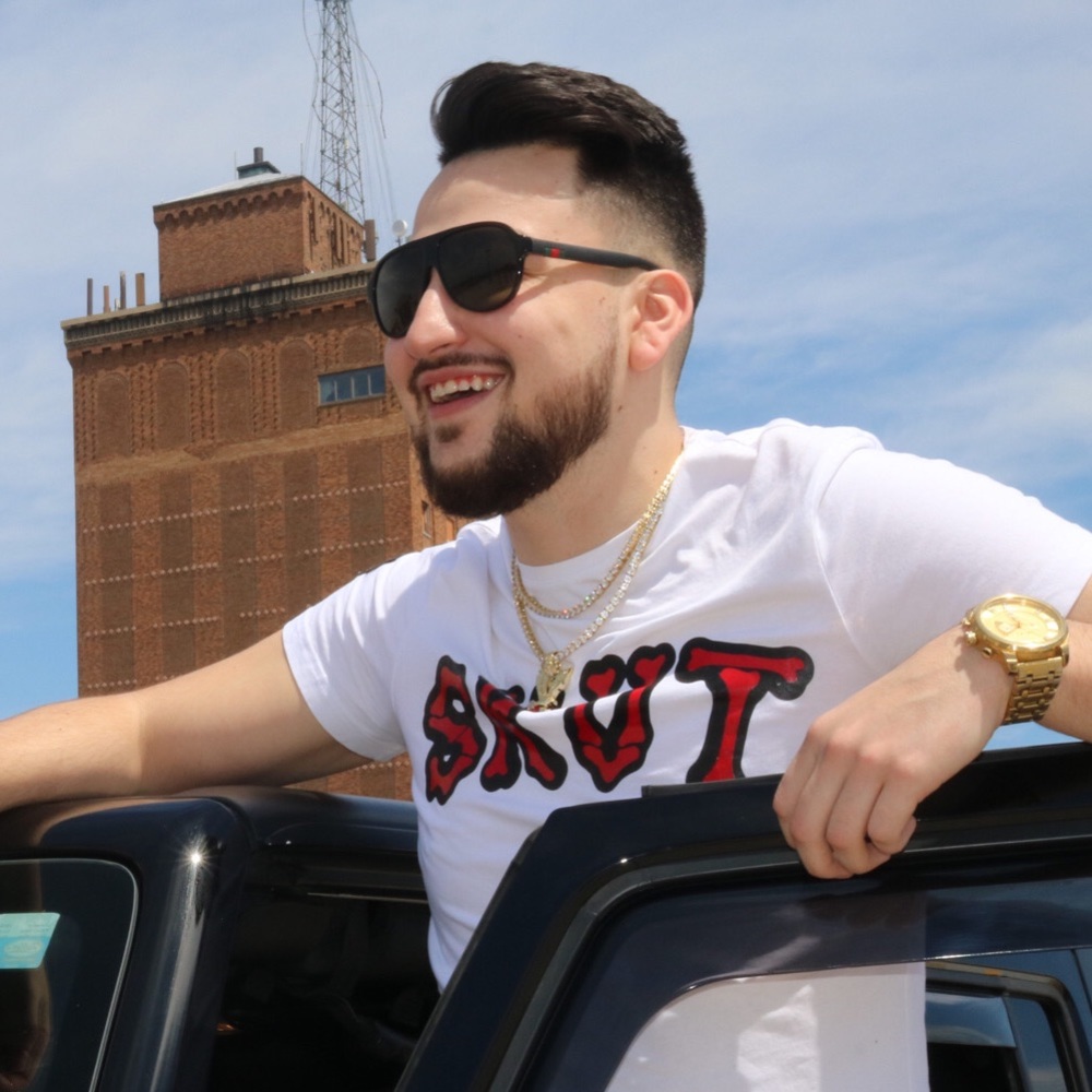 Meet your Posher, Diego